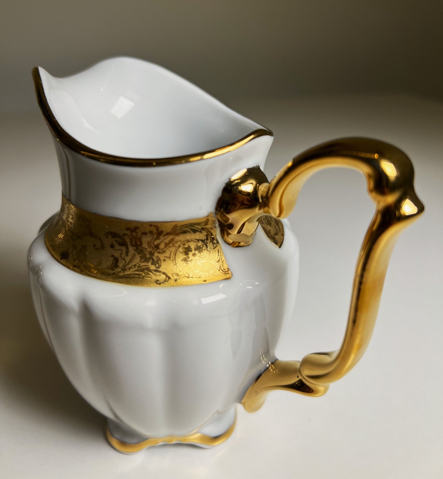 Tea set ''Gold engraving''