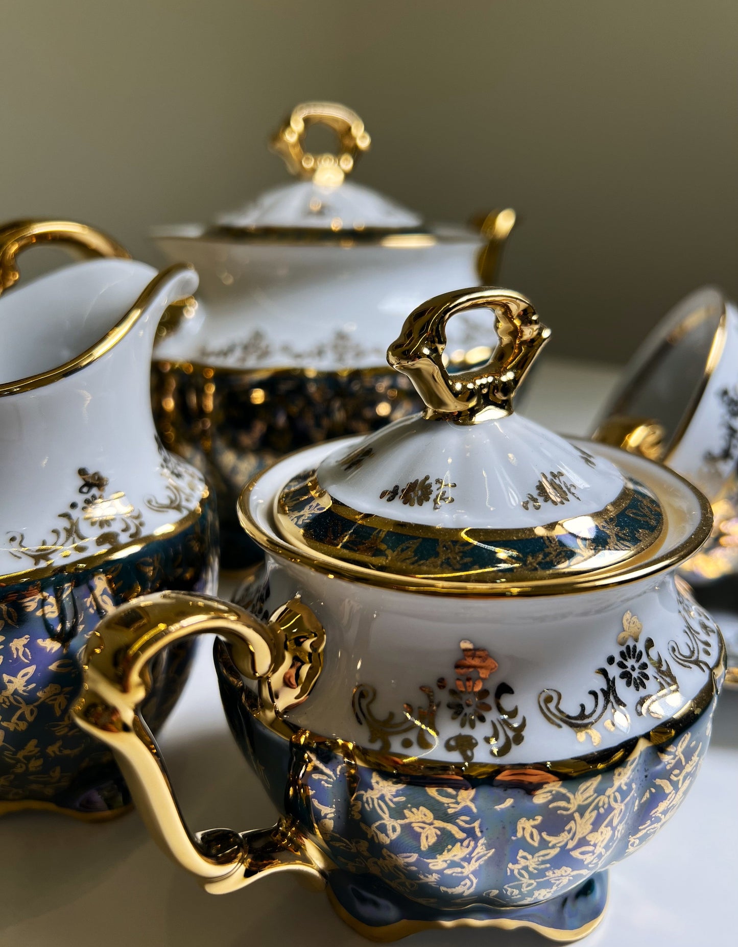 Tea set ''Green leaves''