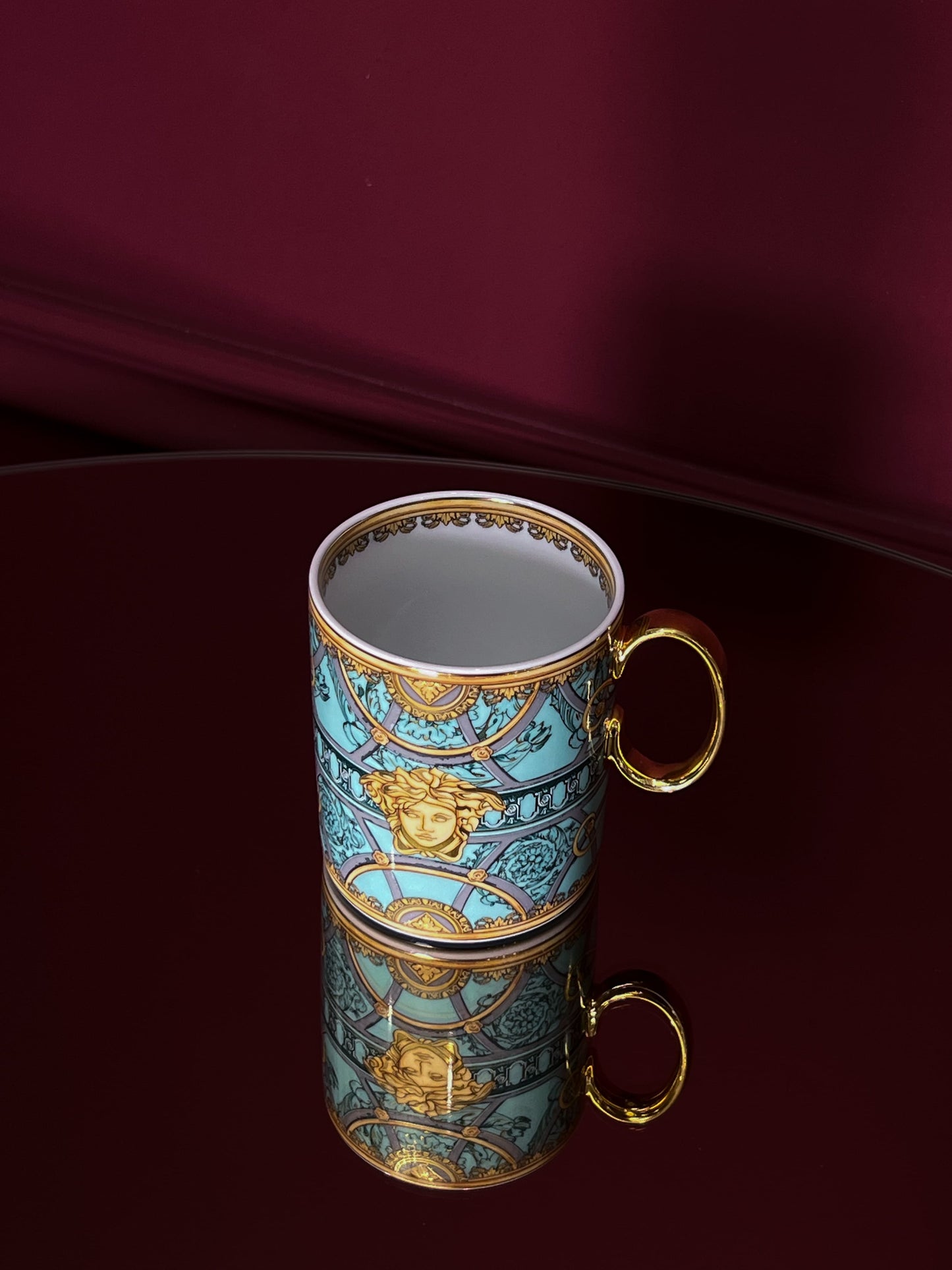 Mug with handle