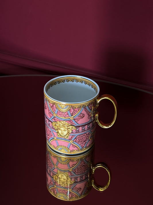 Mug with handle