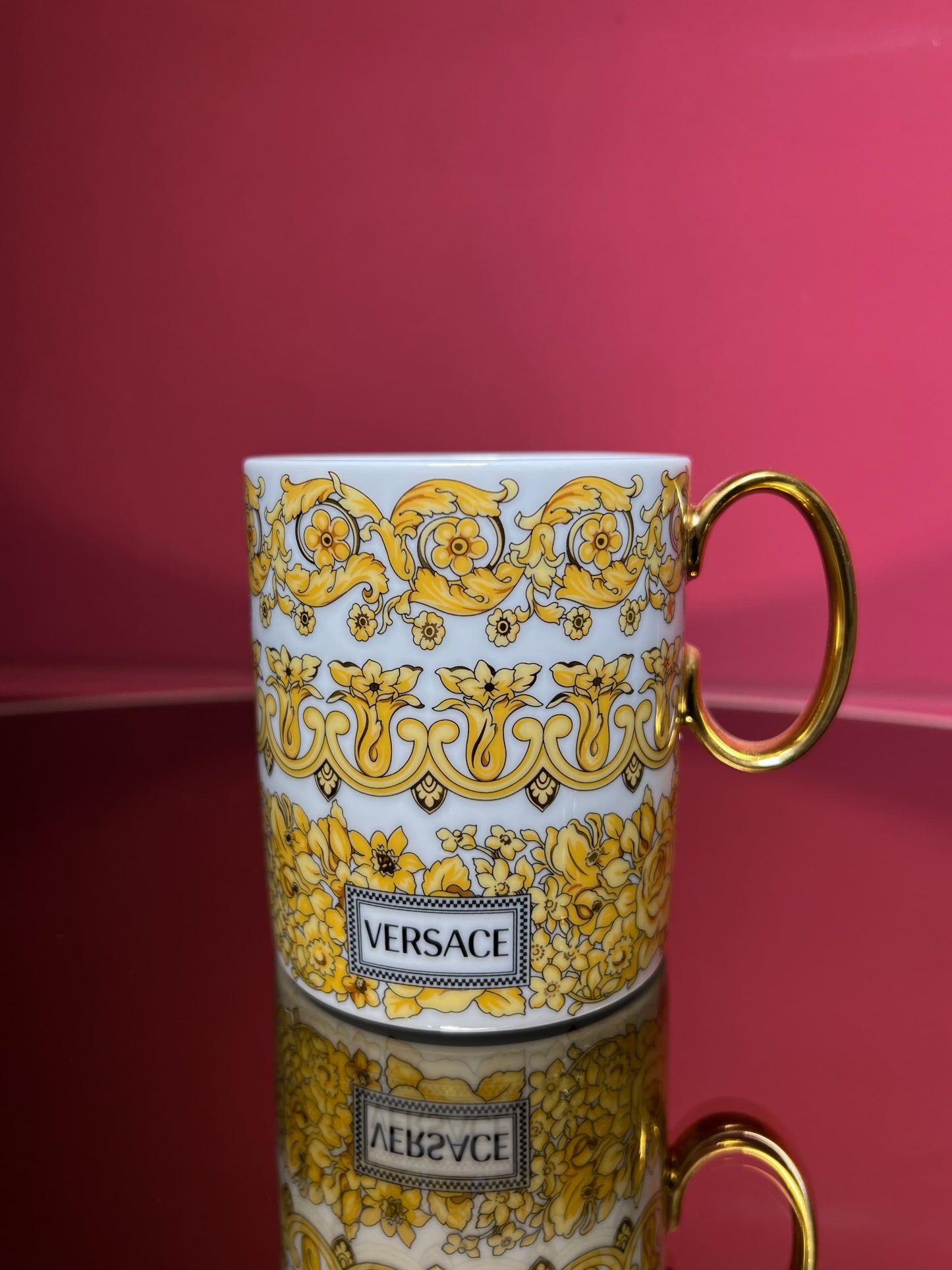 Mug with handle
