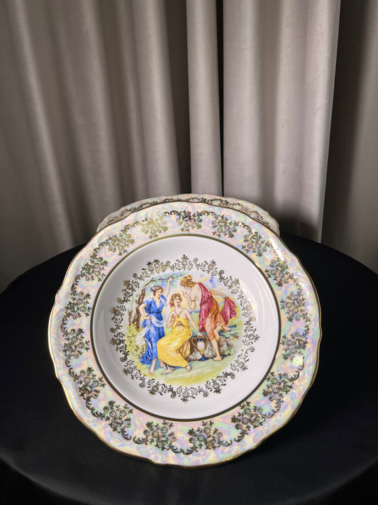 Deep plate ''Green luster ''