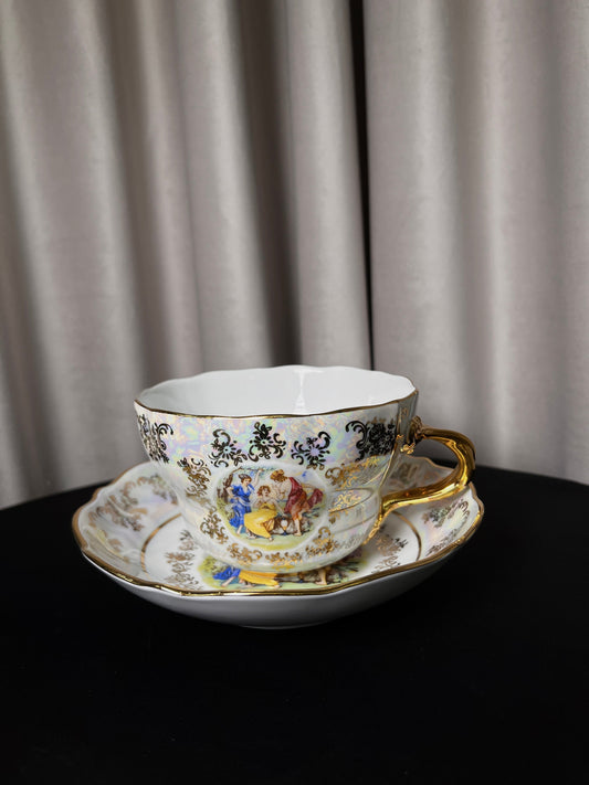 Cup ''Green luster''