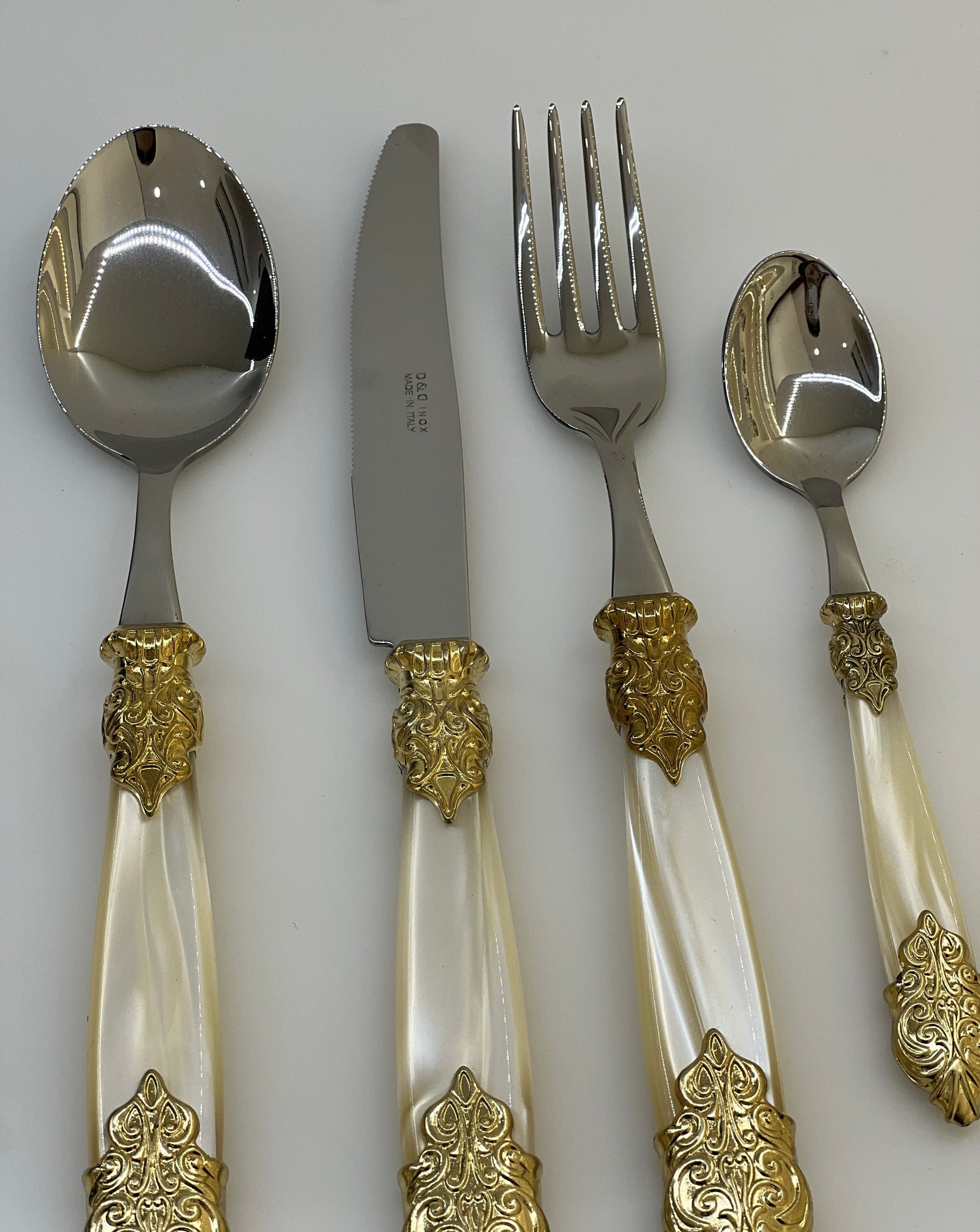 Luxury set 24 pcs versaille gold 7200 czk 