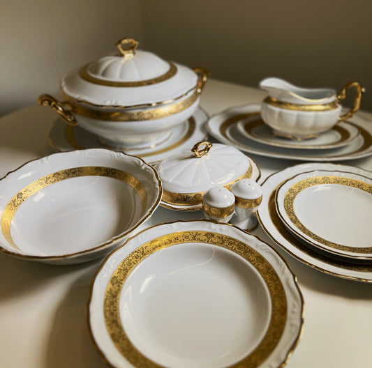 Dinner set ''Gold engraving''