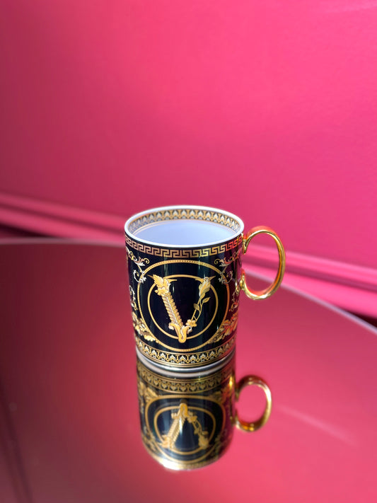 Mug with handle
